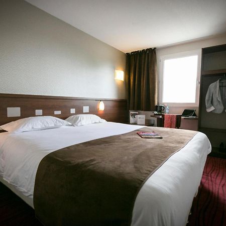 Brit Hotel Rennes Le Castel Экстерьер фото