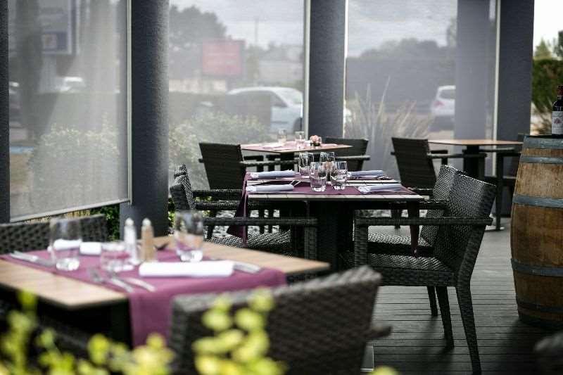 Brit Hotel Rennes Le Castel Ресторан фото
