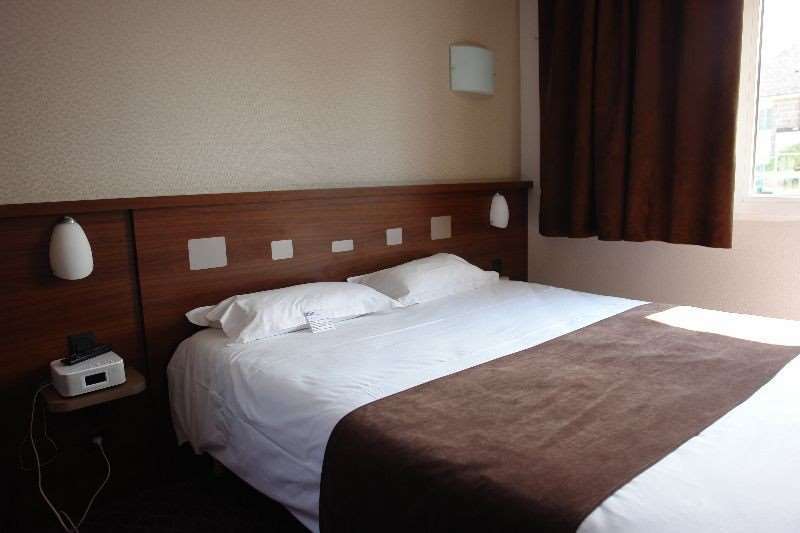 Brit Hotel Rennes Le Castel Номер фото