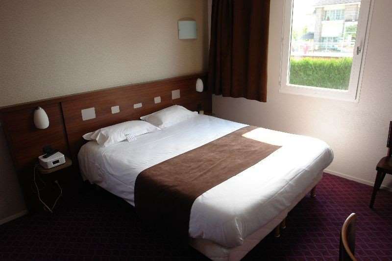 Brit Hotel Rennes Le Castel Номер фото