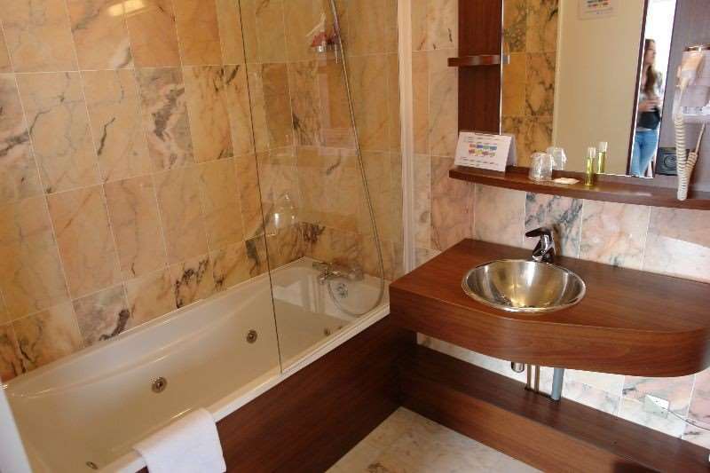 Brit Hotel Rennes Le Castel Номер фото