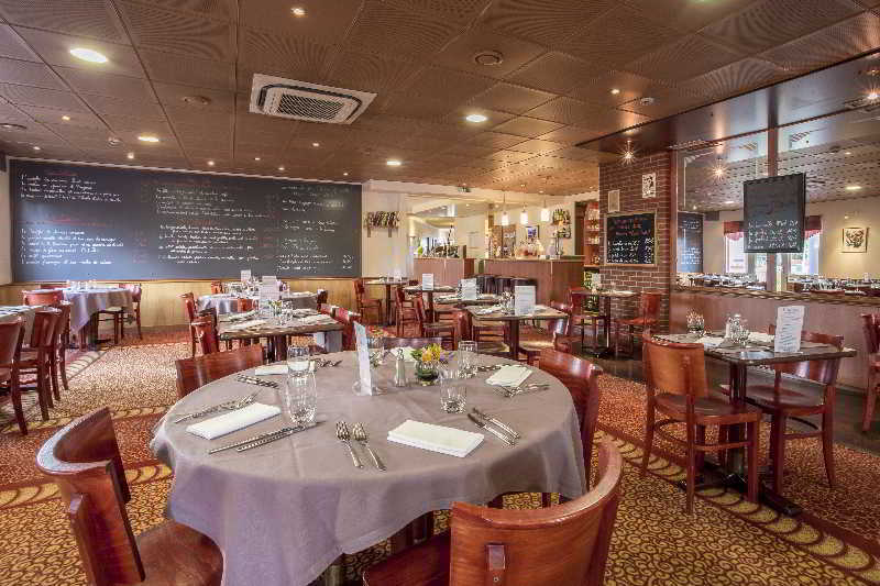 Brit Hotel Rennes Le Castel Экстерьер фото