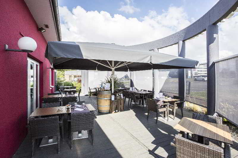 Brit Hotel Rennes Le Castel Экстерьер фото